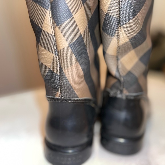 Vintage Authentic Burberry Black Smokecheck Rainboot - Picture 4 of 11